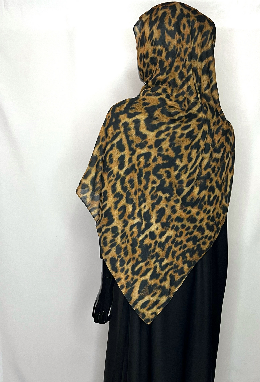 Brown cheetah hijab