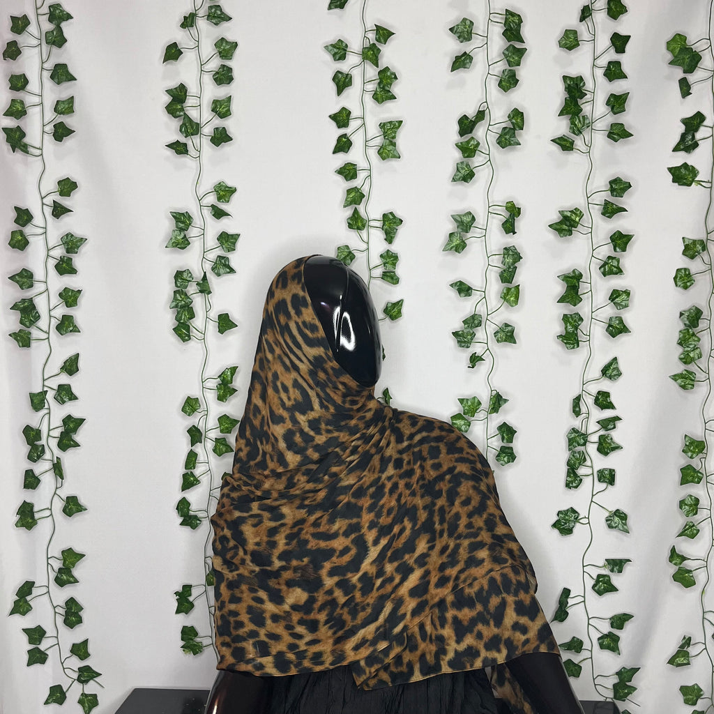 Brown cheetah hijab
